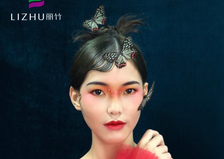 南寧化妝培訓(xùn)專(zhuān)科學(xué)校：清純杏色妝教程