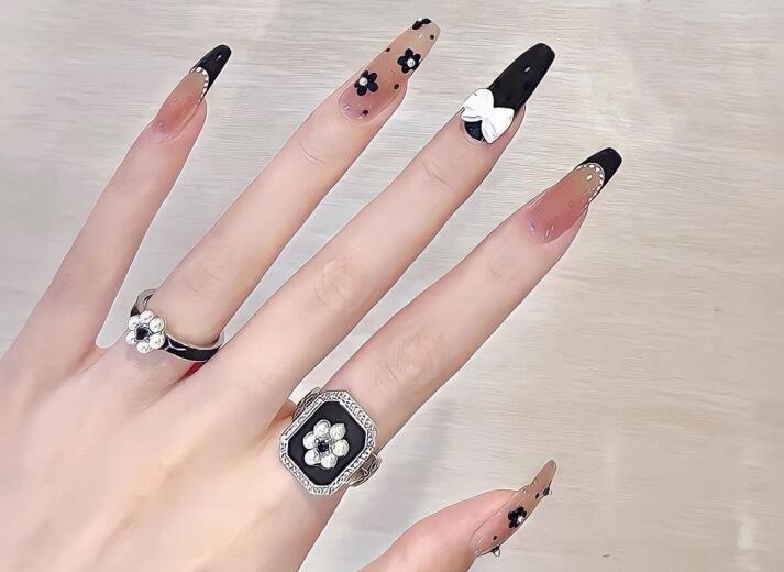 好看的延長(zhǎng)甲款式，和南寧網(wǎng)紅美甲培訓(xùn)學(xué)