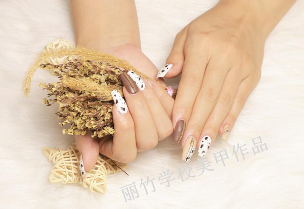 如何擁有閃亮健康的指甲？和南寧美甲培訓機構一起學