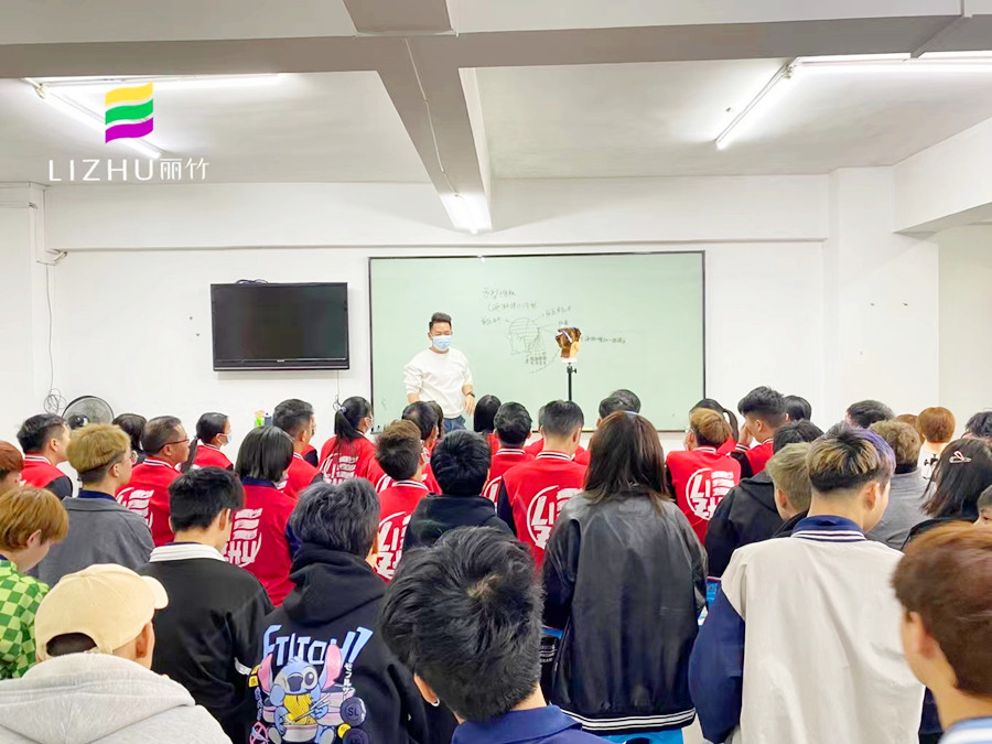 美發(fā)方形堆積注意事項，廣西美發(fā)師培訓班課程教授