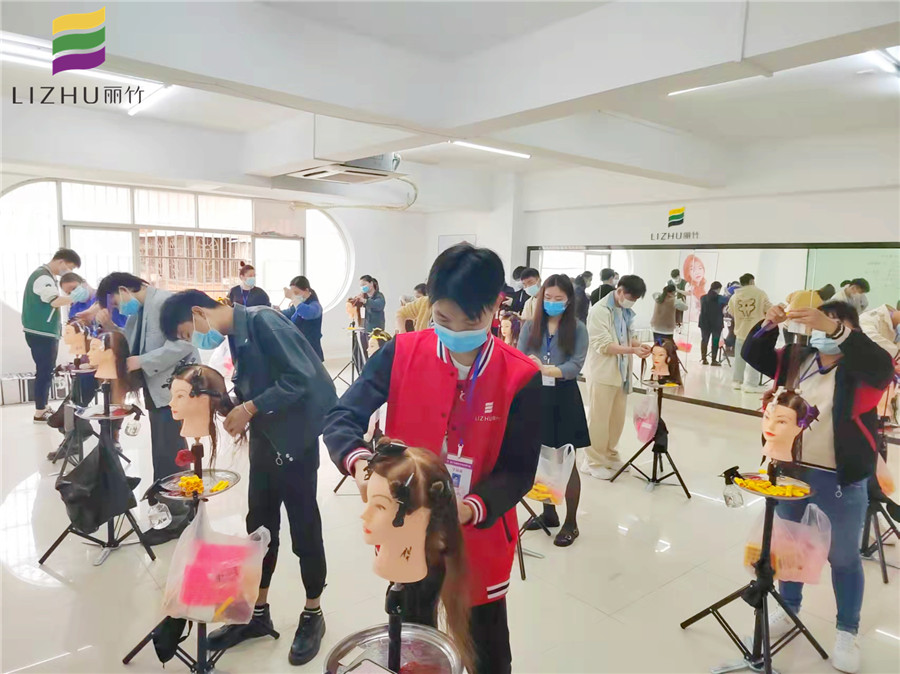 廣西哪家美發(fā)學(xué)校招生多？有圖有真相告訴你