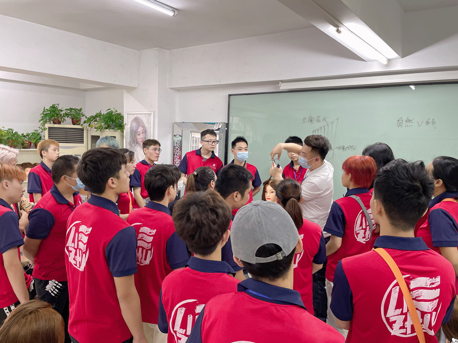 南寧剪發(fā)：打??？剪短？傻傻分不清