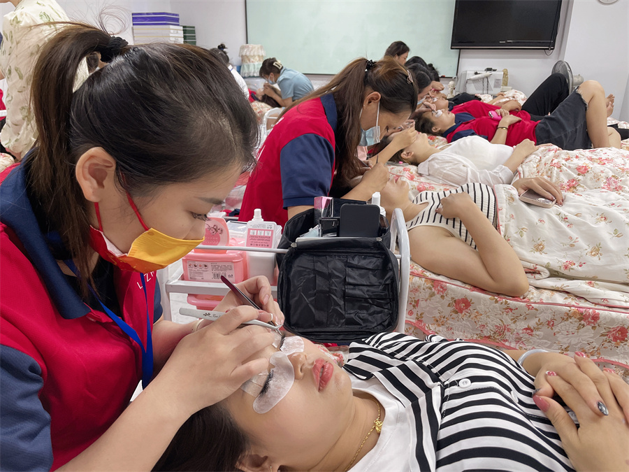 美睫是什么？南寧哪里可以學美睫？
