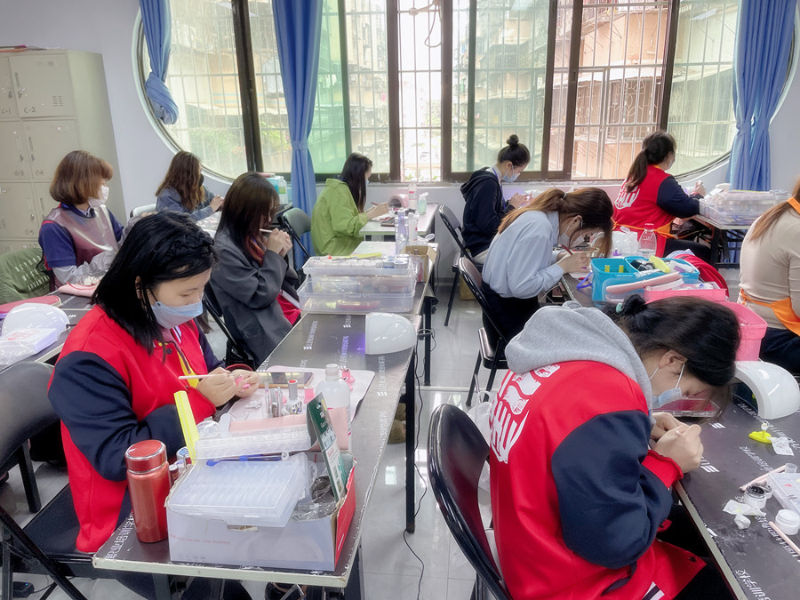 南寧美甲：石膏膠美甲是什么？