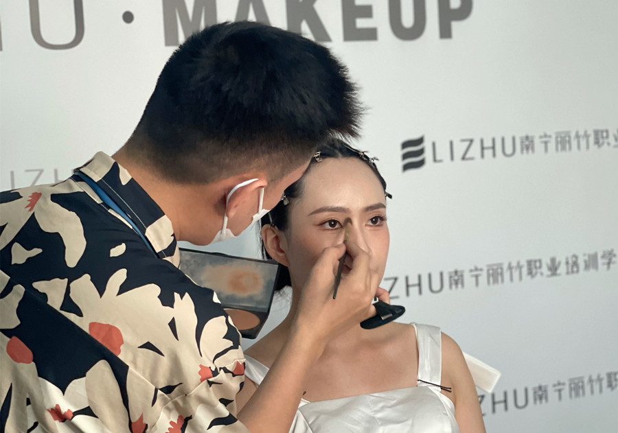 8596203787162835049_副本.jpg