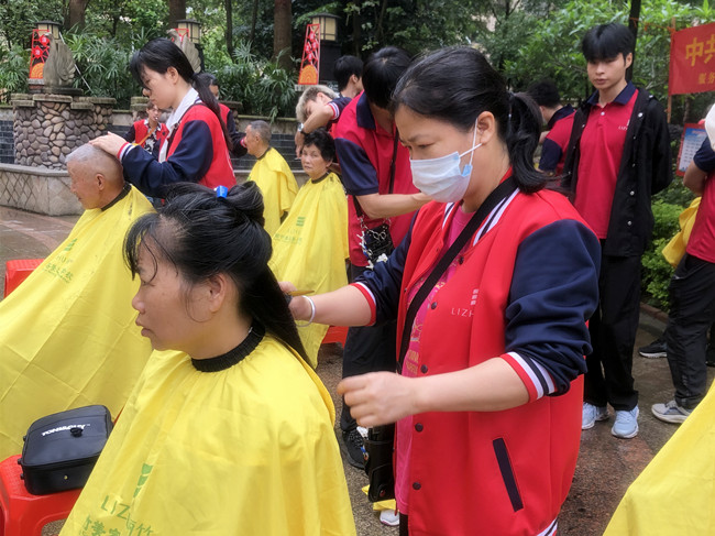 廣西學(xué)美發(fā)有實(shí)踐嗎？歡迎到廣西理發(fā)職業(yè)學(xué)校
