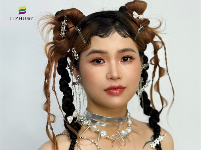 千禧甜辣妝，實力詮釋南寧彩妝學校哪家好？