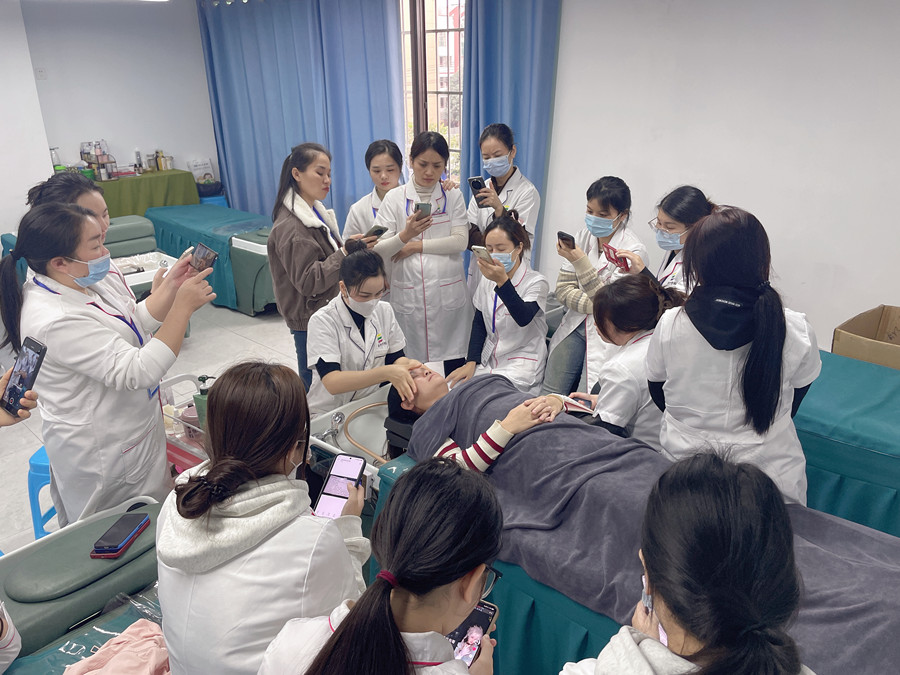 南寧洗護(hù)頭療：為什么頭療越來(lái)越受歡迎？