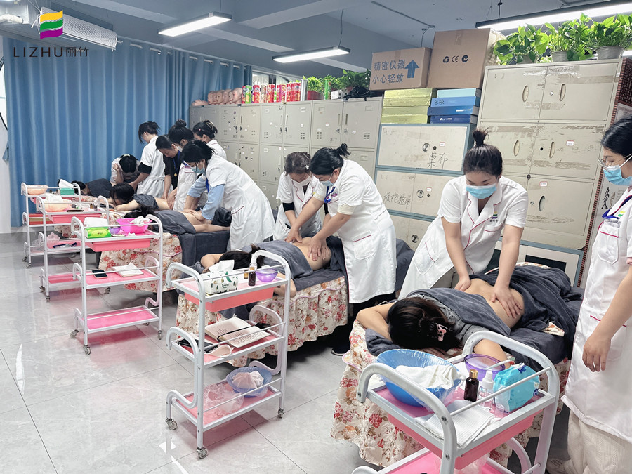 新年假期給身體按摩能有多爽，廣西美容管理健康